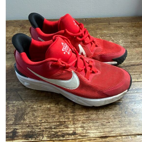 Nike Star Runner‎ Boys size 6 - Picture 1 of 5